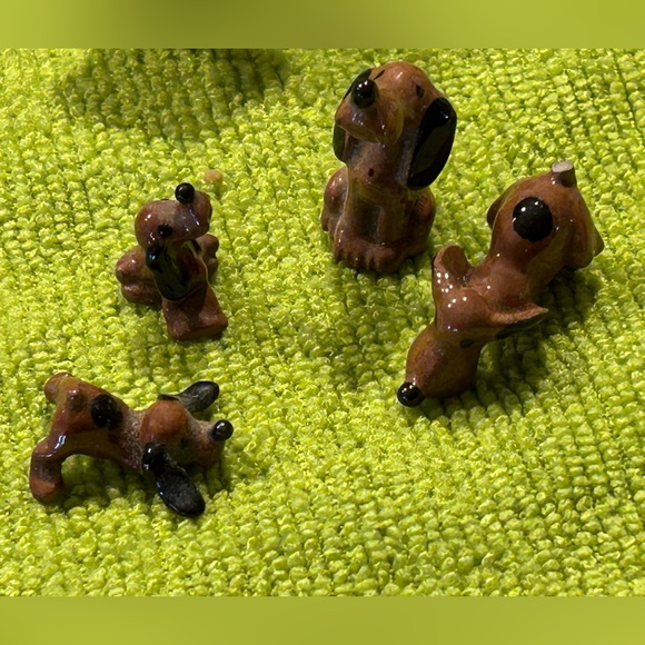 24 Hallmark small figurines for Valentine’s Day, Halloween and others. - Picture 6 of 11